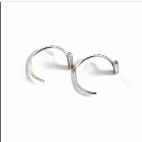 Bar Huggie Hoop Earrings in 18k Gold - Picture 2 of 2